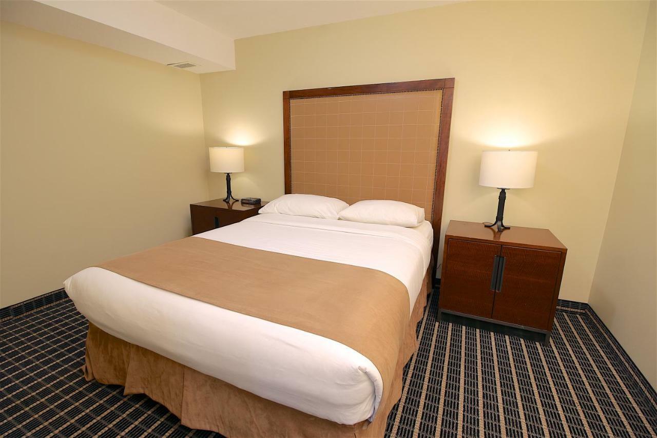 Medicine Hat Inn & Suites Buitenkant foto