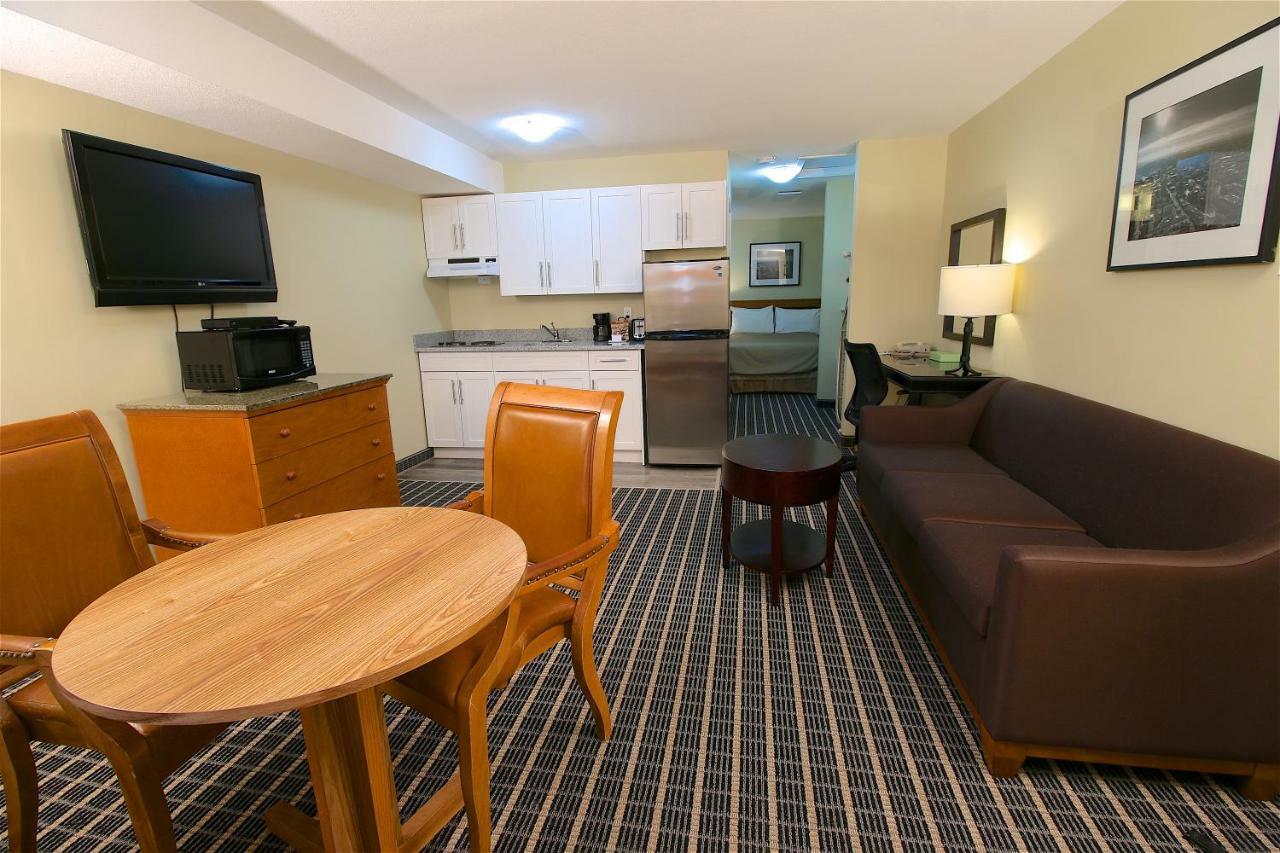 Medicine Hat Inn & Suites Buitenkant foto