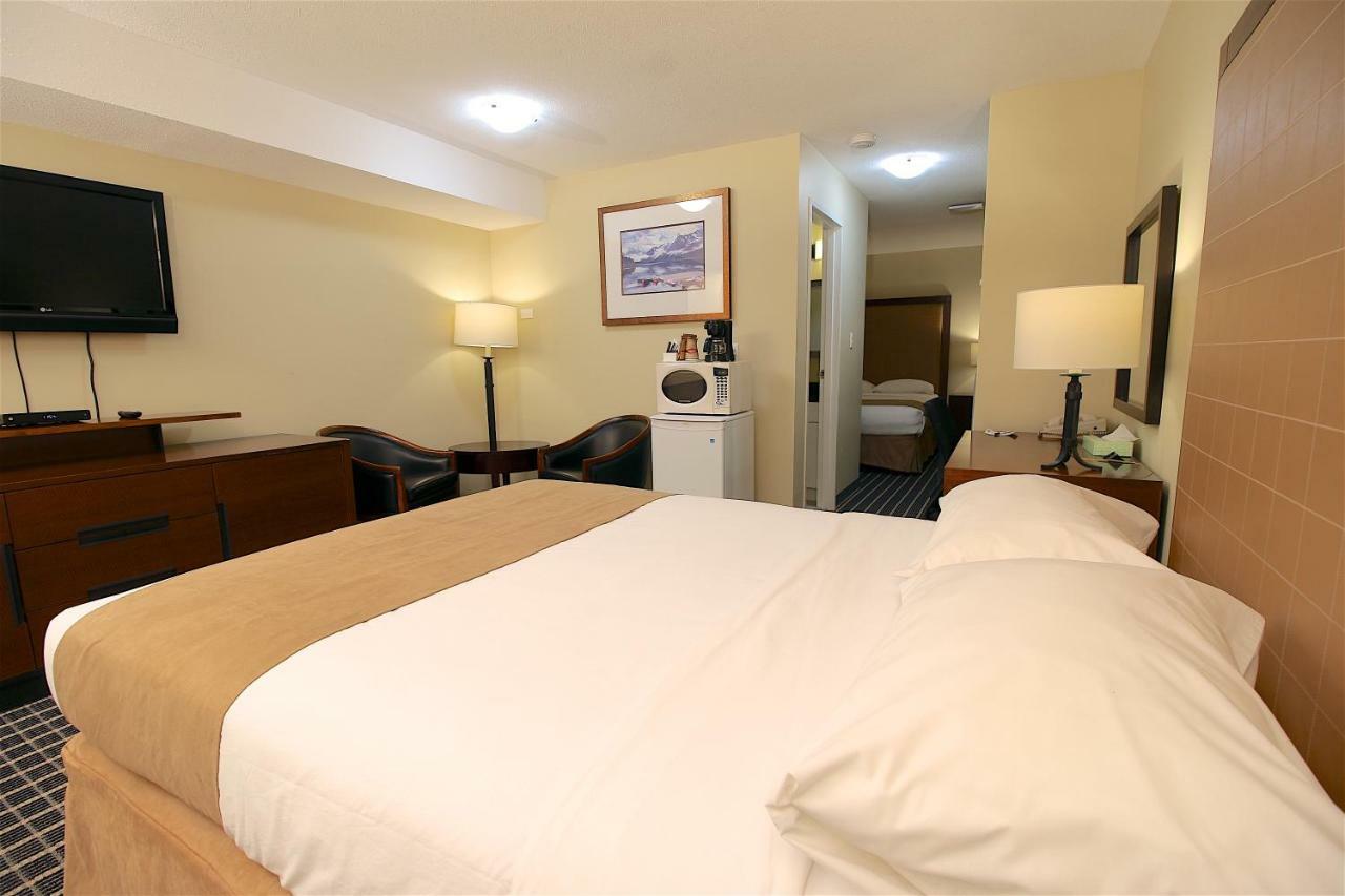 Medicine Hat Inn & Suites Buitenkant foto