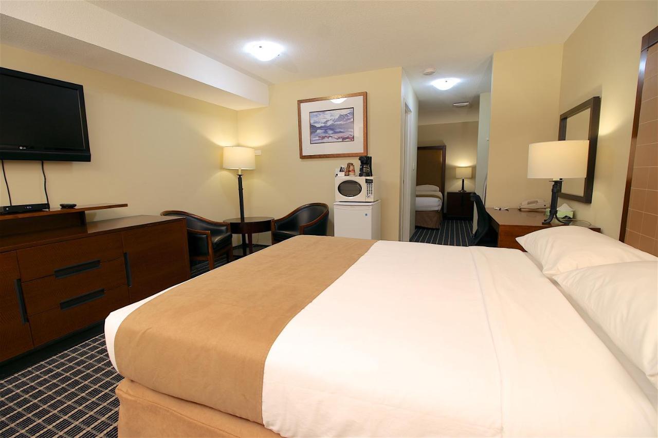 Medicine Hat Inn & Suites Buitenkant foto
